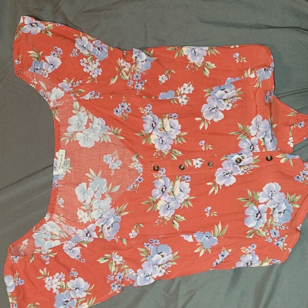 American Eagle Floral Blouse